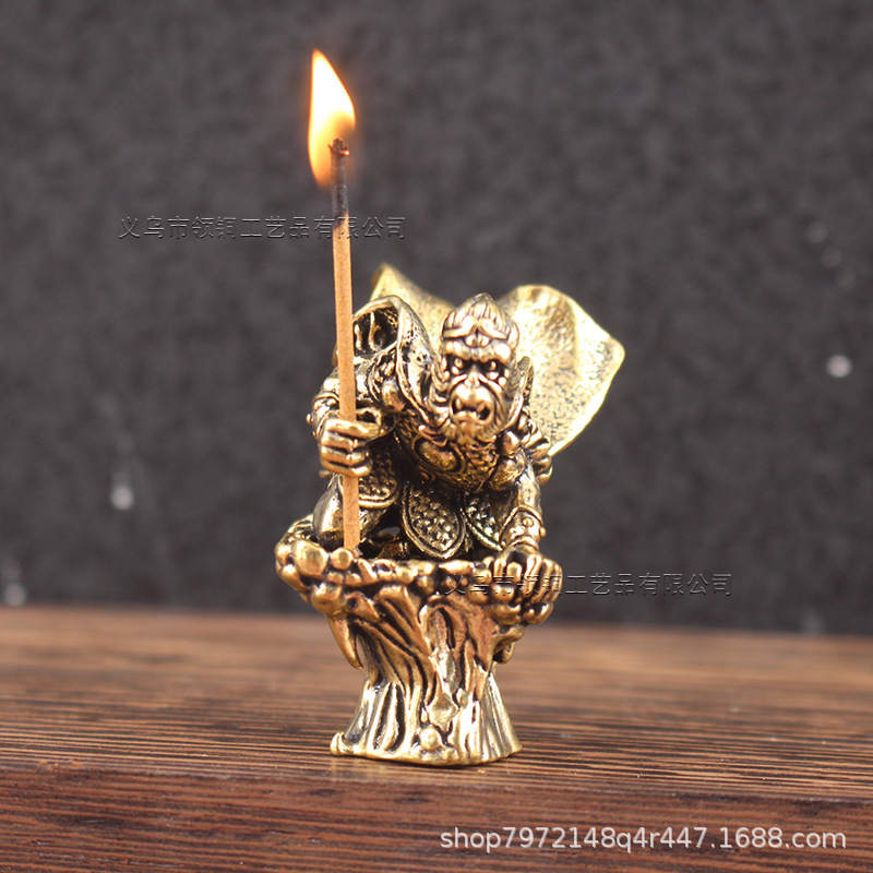Incense Stick Holder - ที่วางธูปสีทองเหลืองสไตล์เรโทรรูปซุนหงอคง ของตกแต่งบ้านสำหรับห้องนั่งเล่น ห้องทำงาน โต๊ะทำงาน หรือโต๊ะน้ำชา