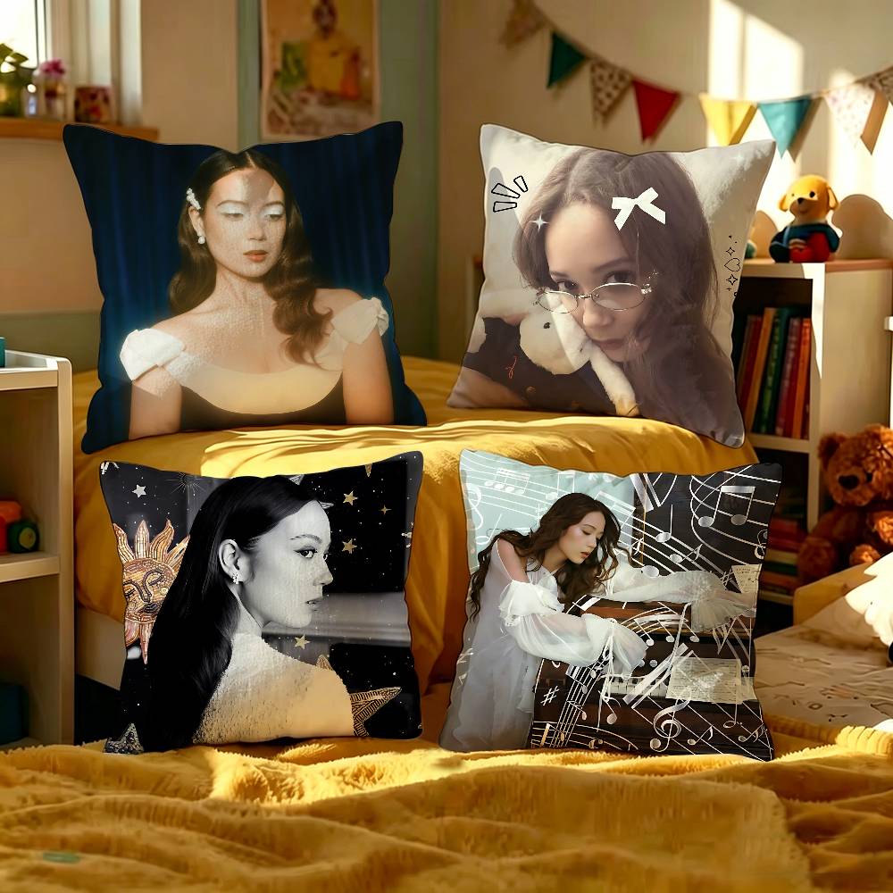Home Decor Png - Singer L-Laufey.png หมอนตกแต่งบ้านพร้อมข้อความรูปภาพส่วนตัว ของขวัญสำหรับใช้ในบ้าน ขนาด 45x45