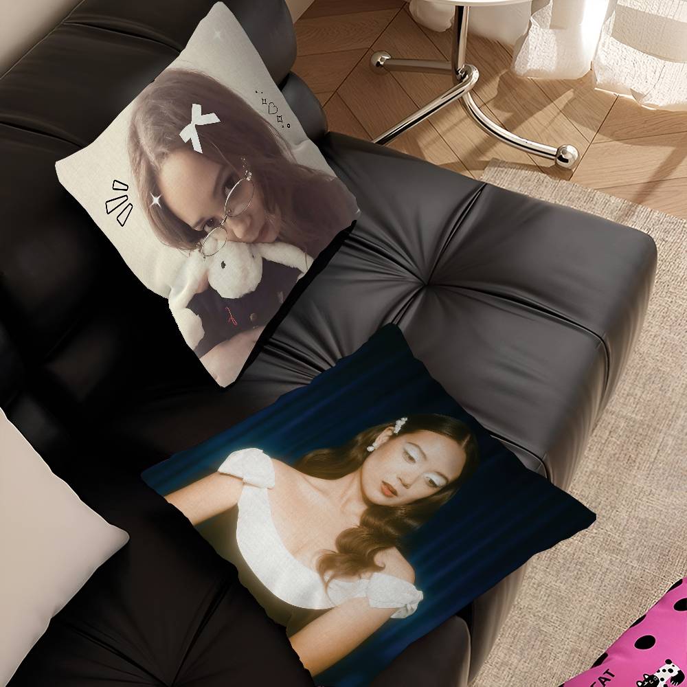 Singer L-Laufey.png หมอนตกแต่ง - Home Decor Png บทวิจารณ์และราคา