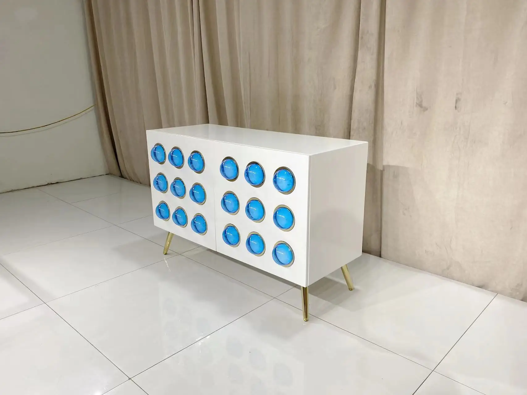 ตู้โชว์ Jonathan Adler GLOBO C - Home Decor White บทวิจารณ์และราคา